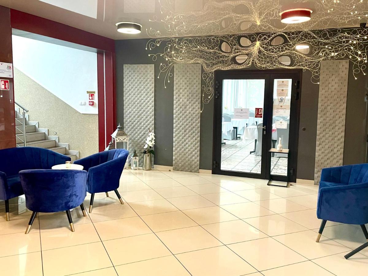 Gwarek Centrum Wypoczynkowe ウストロン エクステリア 写真