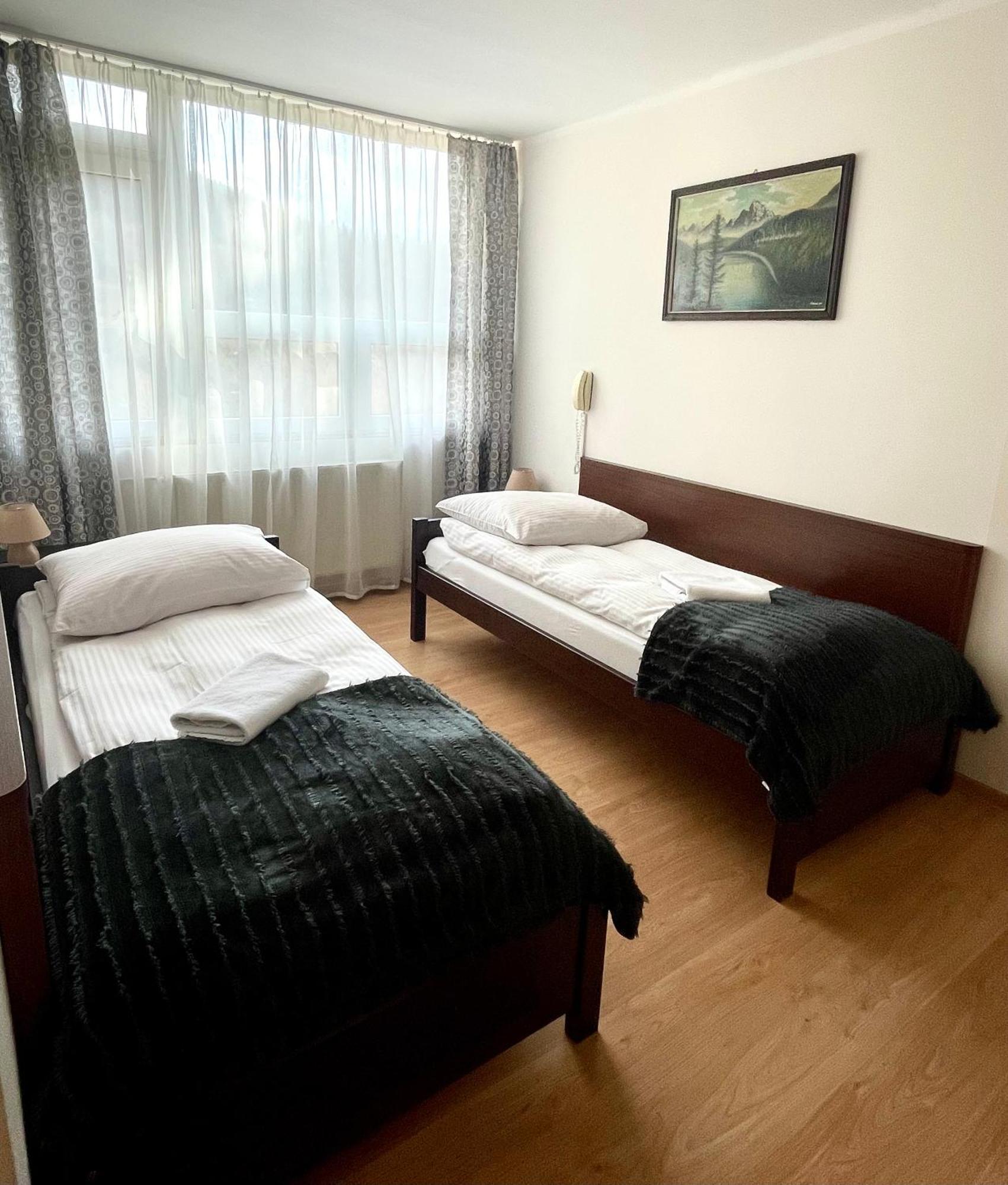 Gwarek Centrum Wypoczynkowe ウストロン エクステリア 写真