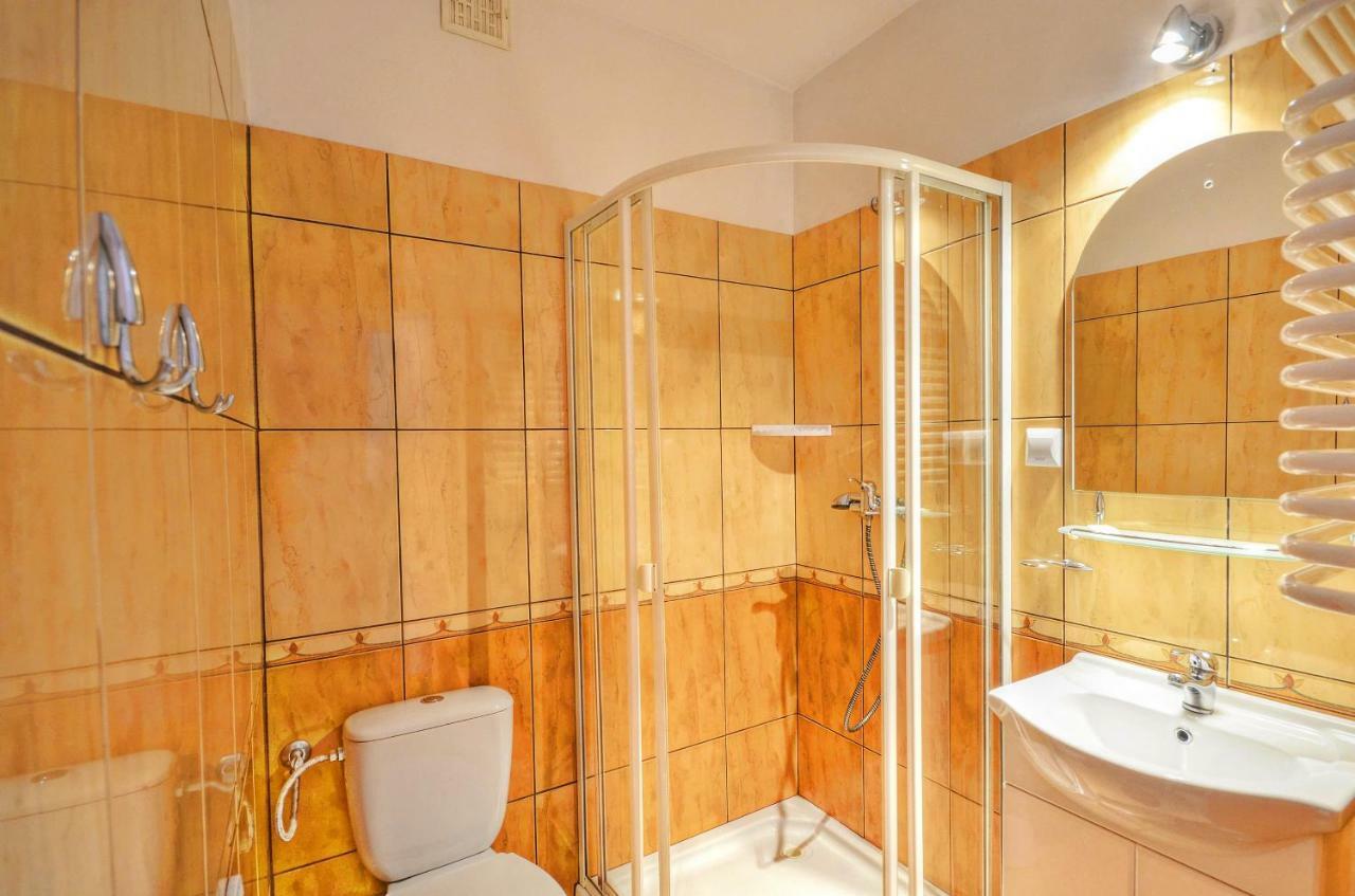 Gwarek Centrum Wypoczynkowe ウストロン エクステリア 写真
